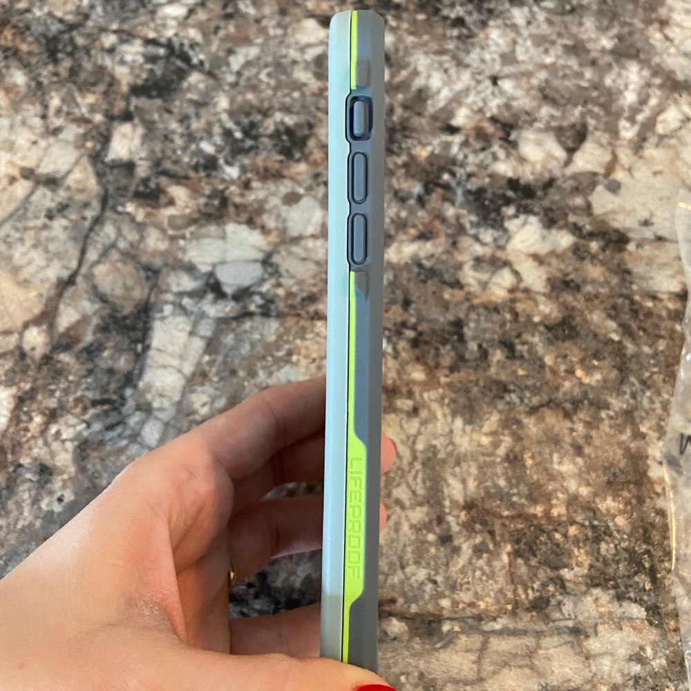 LifeProof Fré Case - Picture 3 of 3
